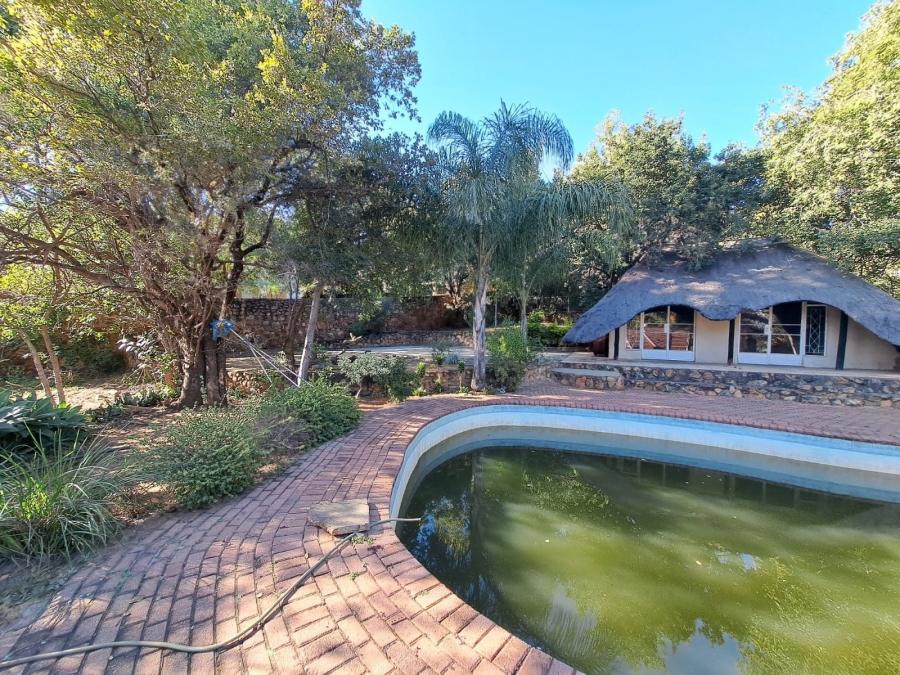 5 Bedroom Property for Sale in Protea Park North West